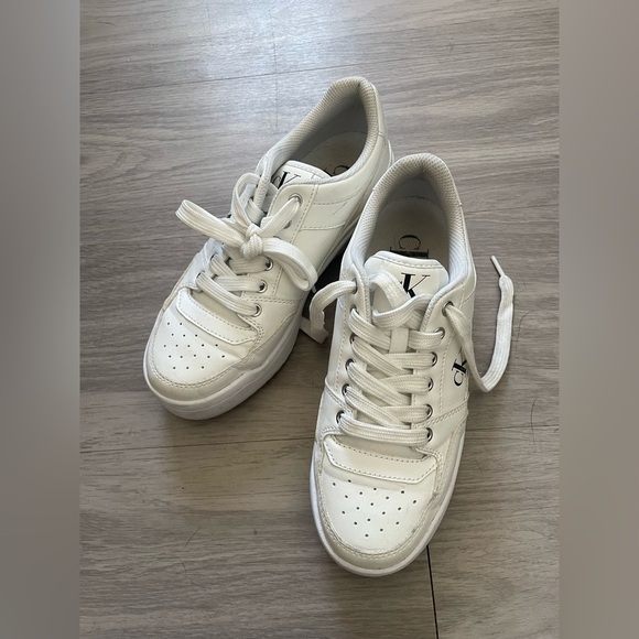 Calvin Klein white and black Alondra platform sneaker - Picture 3 of 8